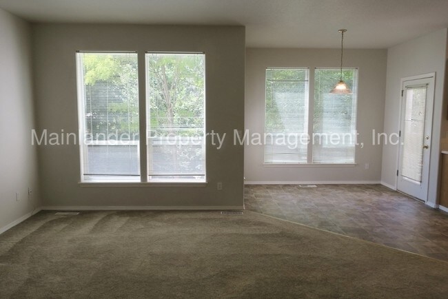 Building Photo - 12759 SW Metta Ter