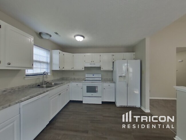 Building Photo - 5755 Rosemont Drive Indianapolis IN