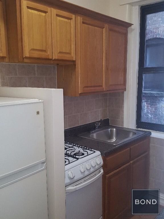 Building Photo - 531 W 144th St