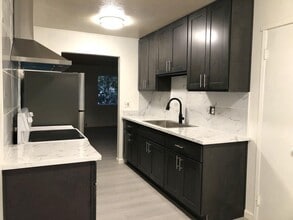 Building Photo - 5702 Tucson Dr