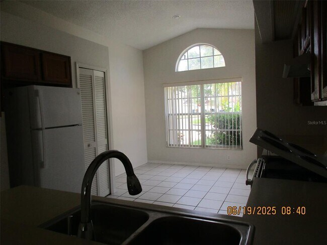 Foto del edificio - 1447 Coldwater Ct