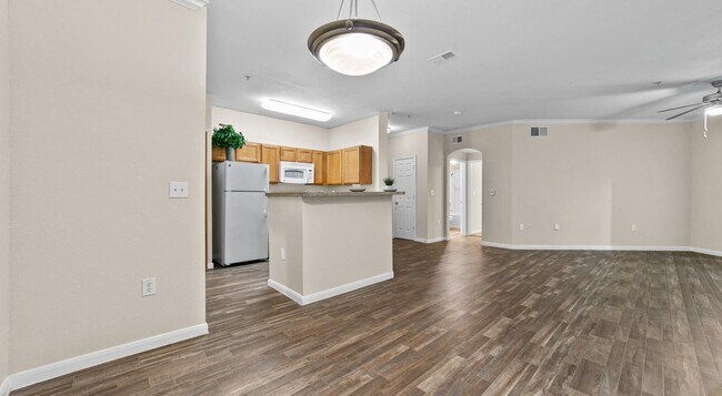 Foto del edificio - 5720 Forest Park Rd