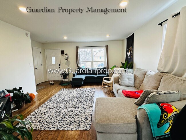 Foto del edificio - St Louis Park Single Family Home, Dishwasher, Garage, Patio