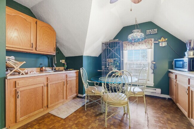 Building Photo - 502 Walnut Ave