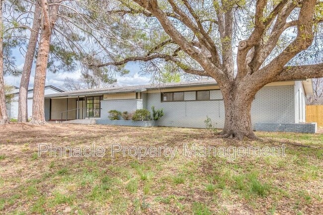 Building Photo - 2618 A&M