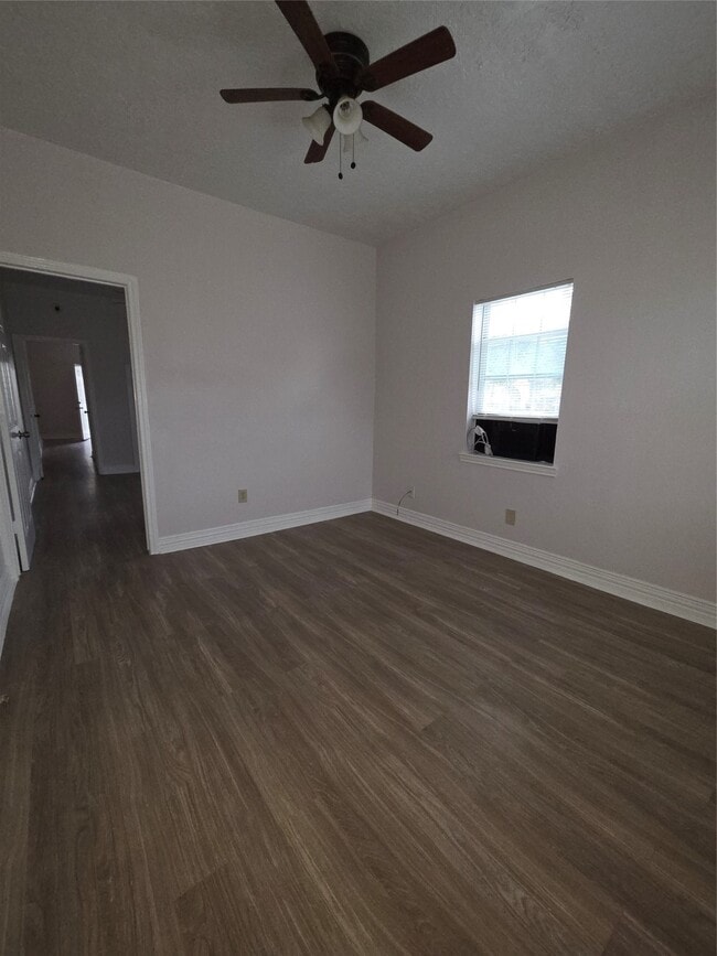 Foto del edificio - 7902 Hudson St