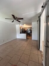 Building Photo - 3900 Woodchase Dr