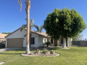 Building Photo - 78880 Sanita Dr
