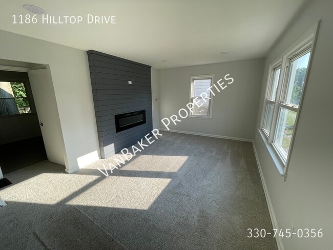 Building Photo - 1186 Hilltop Dr