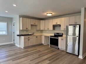 Building Photo - 41 Oldfields Rd