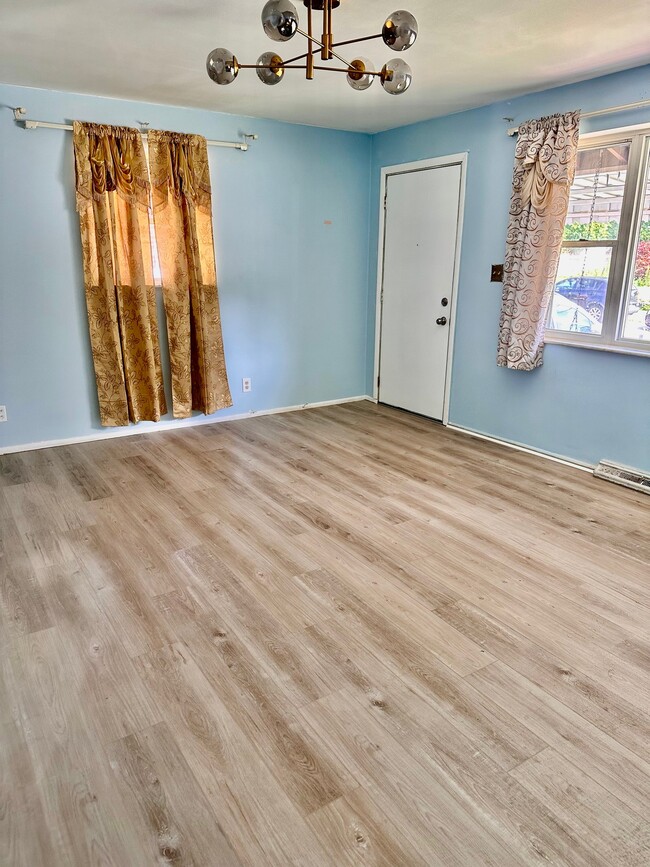Photo - 2498 Garrison Dr (Cincinnati, OH) House