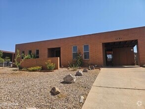 Building Photo - 4845 Pso La Paz