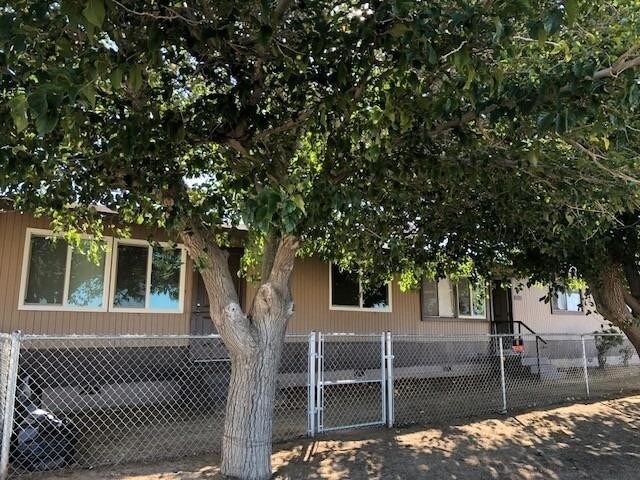 Foto principal - 17891 Bellflower St