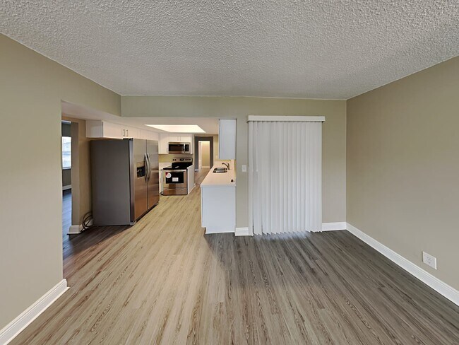 Building Photo - 2060 NW 38th St