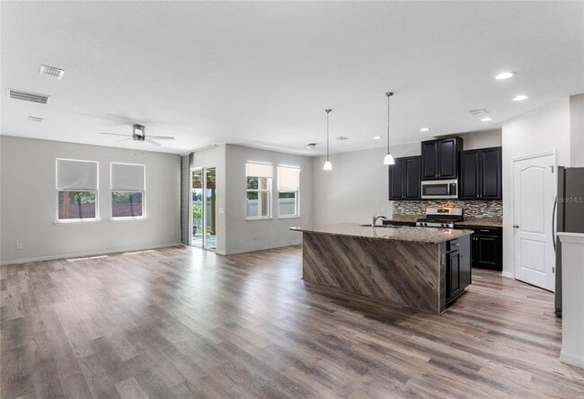 Building Photo - 885 Dusty Pine Dr