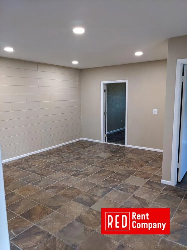 Foto del edificio - 532-534 W Lake Deer Dr