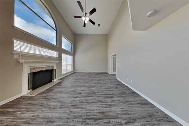 Building Photo - 12710 Autumn Glen Dr