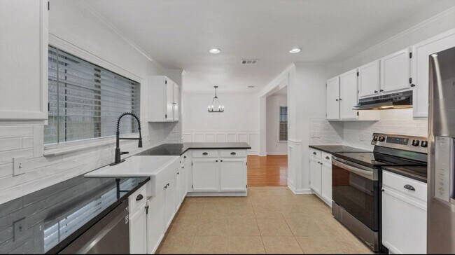 Foto del edificio - 1635 Gruene Cove
