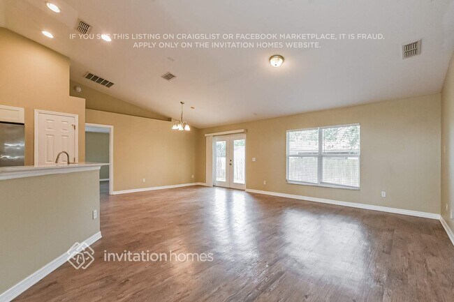 Building Photo - 70 Crystal Dr