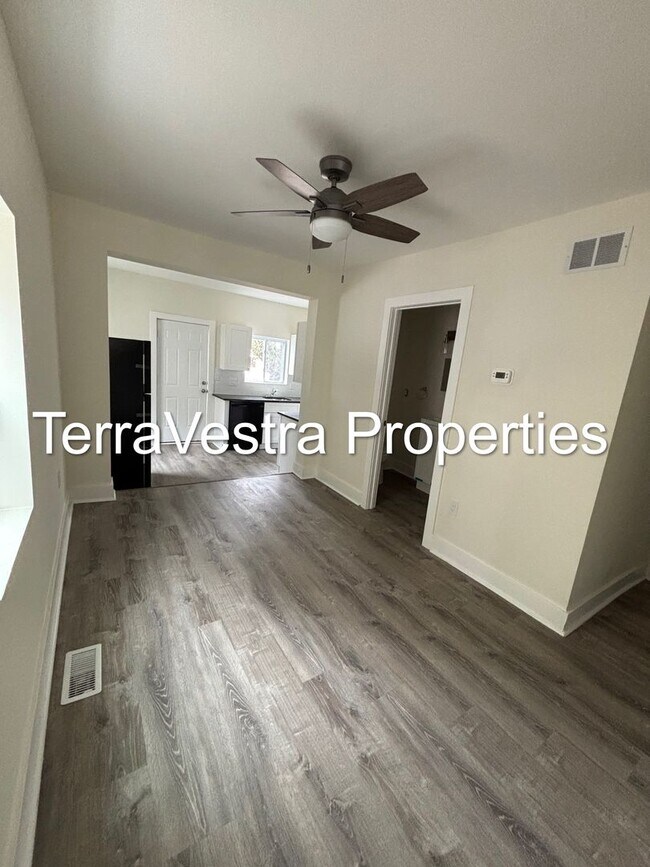 Building Photo - 2 Bed with a bonus room in Bridgeton!