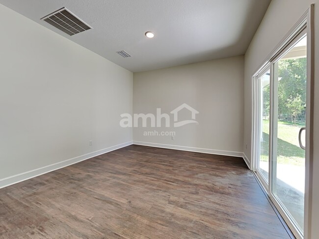 Building Photo - 1076 Tan Tara Trl