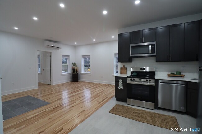 Foto del edificio - 55 Channing St