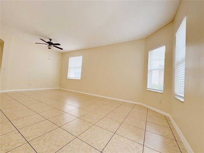 Building Photo - 4932 Bellthorn Dr
