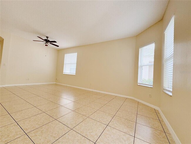 Foto del edificio - 4932 Bellthorn Dr