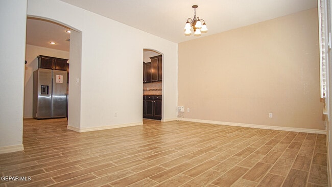 Building Photo - 14613 Sunny Land Ave