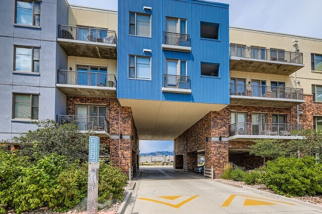 Foto del edificio - 3401 Arapahoe Ave