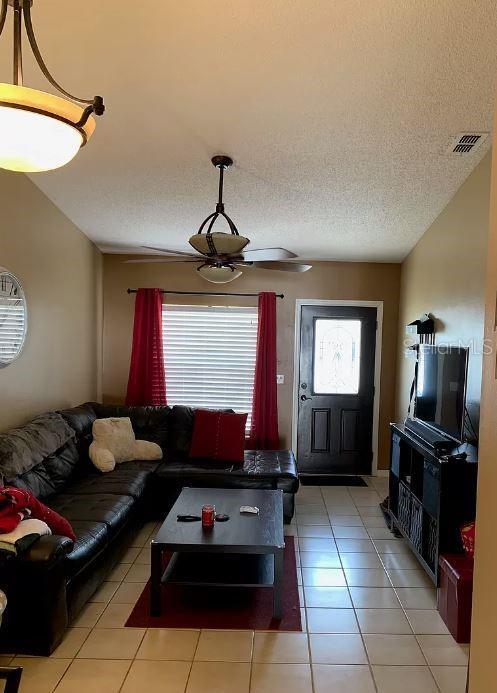 Building Photo - 1715 Oak Branch Ct