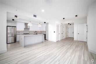 Building Photo - Blu Aventura