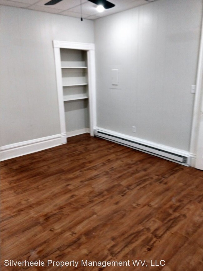 Foto del edificio - 1701 Covert St