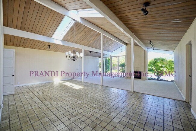 Foto del edificio - "Luxurious 4-Bedroom Lucas Valley home wit...