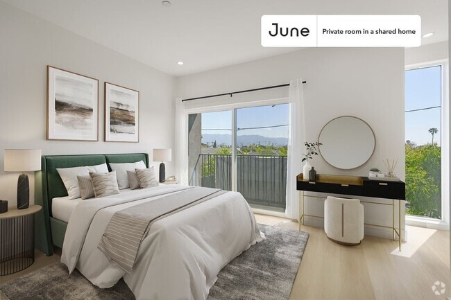 Building Photo - Private bedroom in 5 bed/5 bath Home