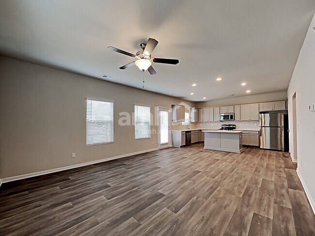 Building Photo - 358 Winston Cir