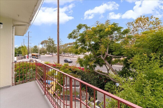 Foto del edificio - 1701 Washington Way