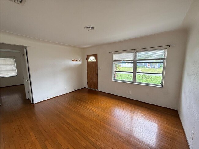 Foto del edificio - 5051 48th Ave N