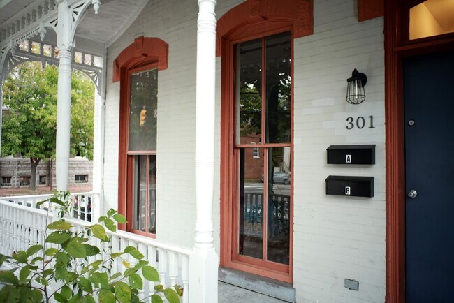 Building Photo - 301 S Cherry St