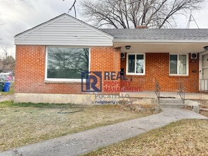 Building Photo - 141 Toponce Dr