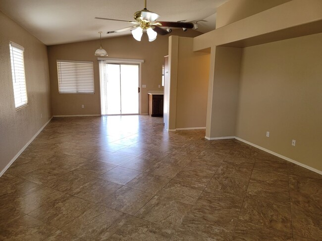 Building Photo - 3 Bed 2 ba Single Level in Springer Ranch