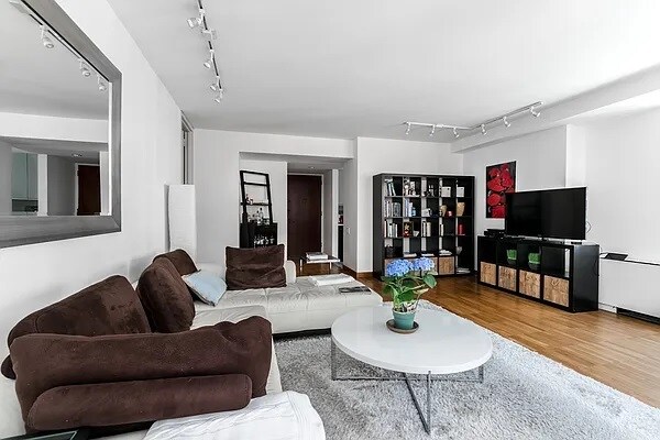 Foto del edificio - 211 Madison Ave