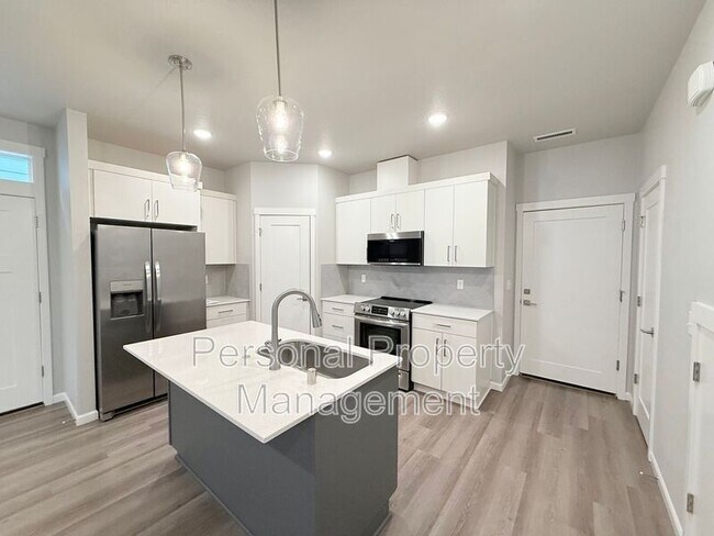 Foto del edificio - 16332 NE 21st St