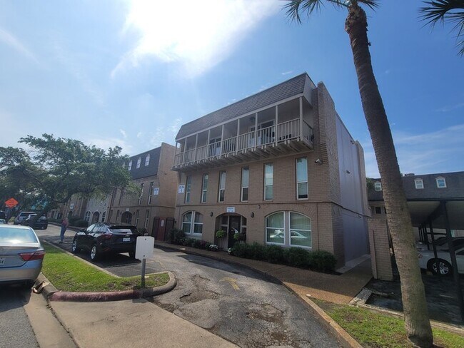 Building Photo - 215 Postoffice St