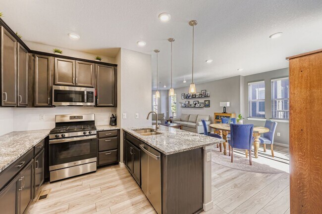 Foto del edificio - Spacious 2-Bedroom Home with Loft and Garage in Broomfield! Thanksgiving special - 1/2 off first ...