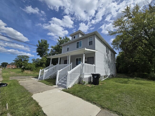 Foto del edificio - 9340 Moffat Ave