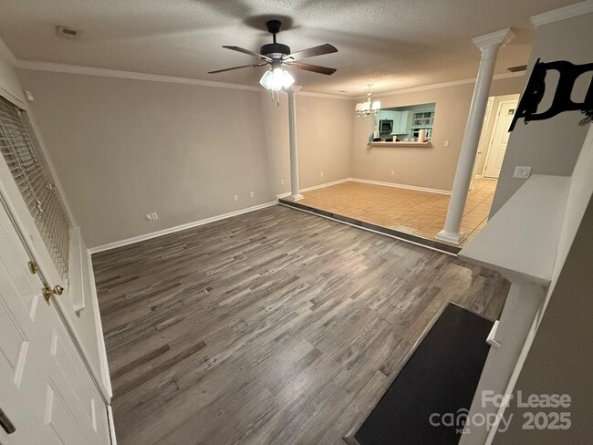Building Photo - 3625 Melrose Cottage Dr