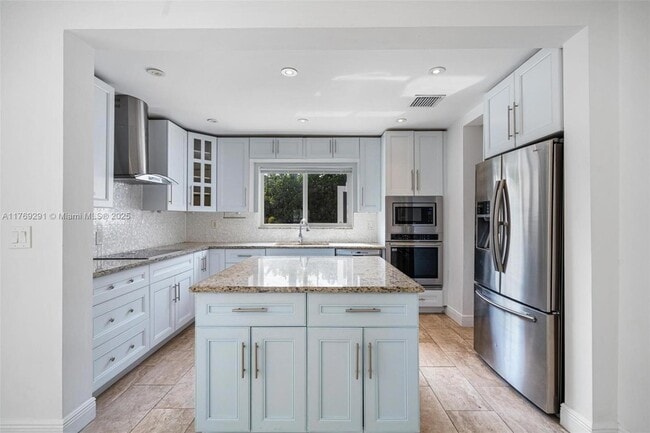 Building Photo - 7730 Beach View Dr