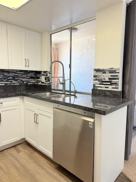Foto del edificio - 461 W Holmes Ave