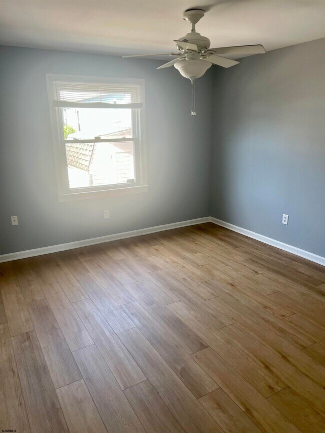 Foto del edificio - 5401 Edgewater Ave